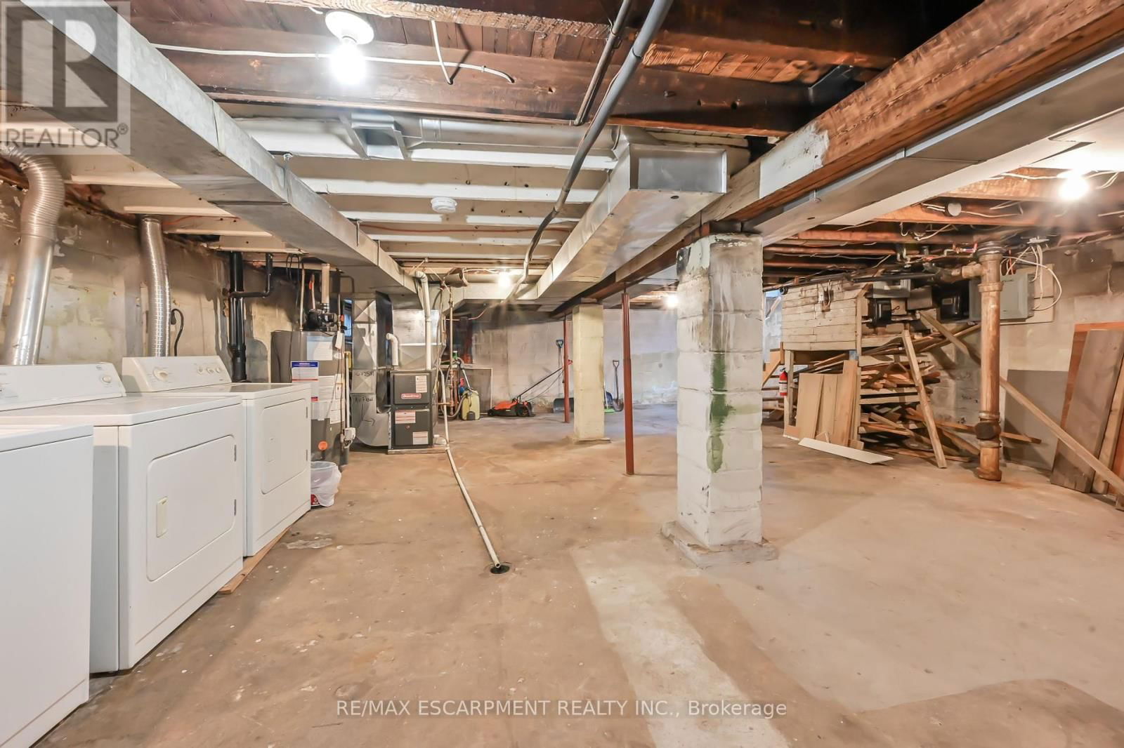 1597 KING STREET EAST Image 25