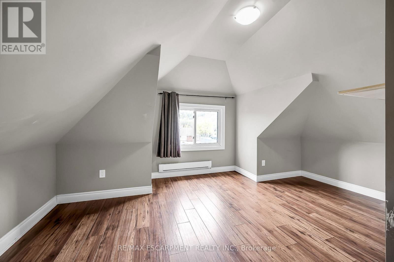 1597 KING STREET EAST Image 34