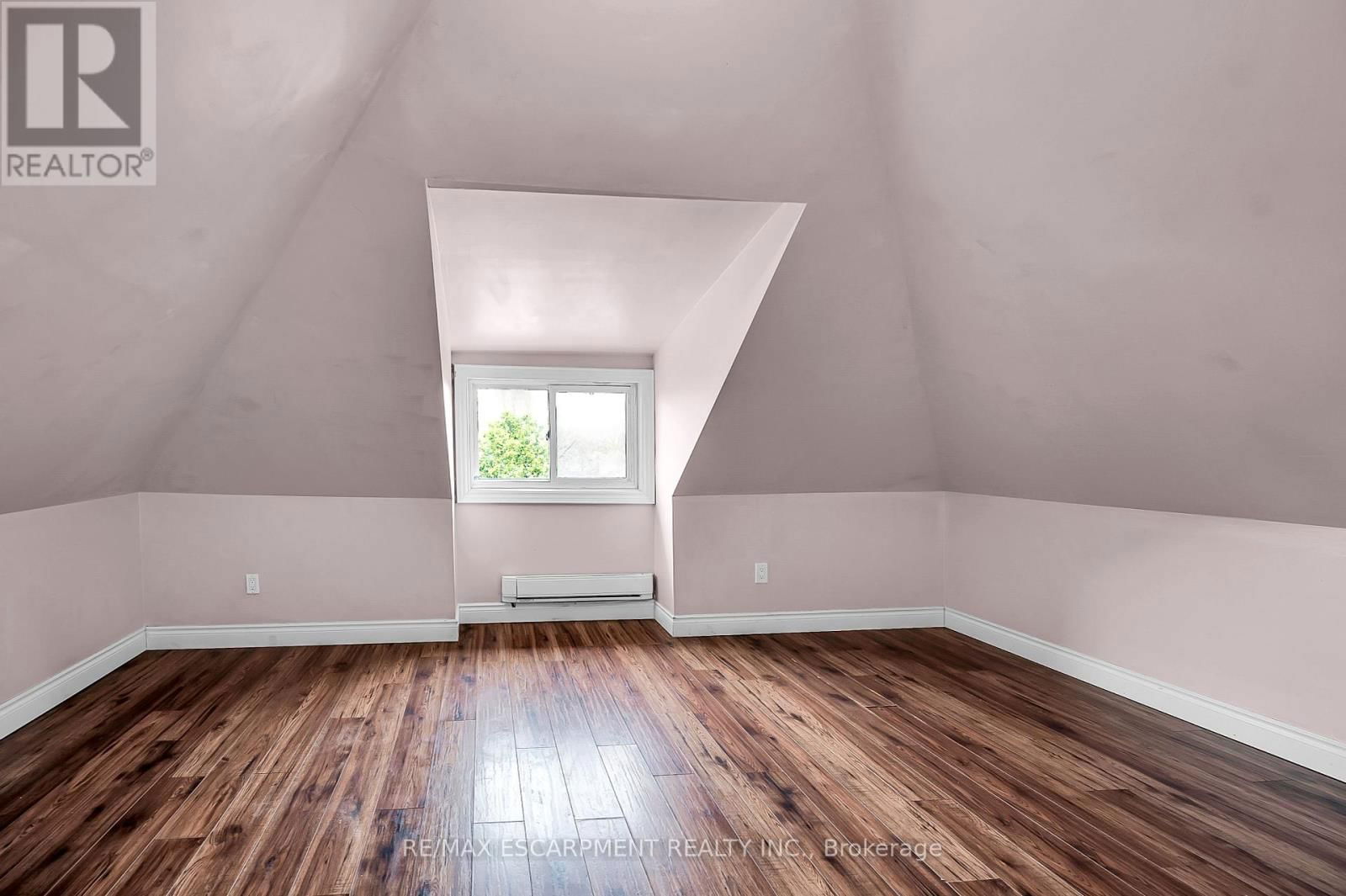 1597 KING STREET EAST Image 35