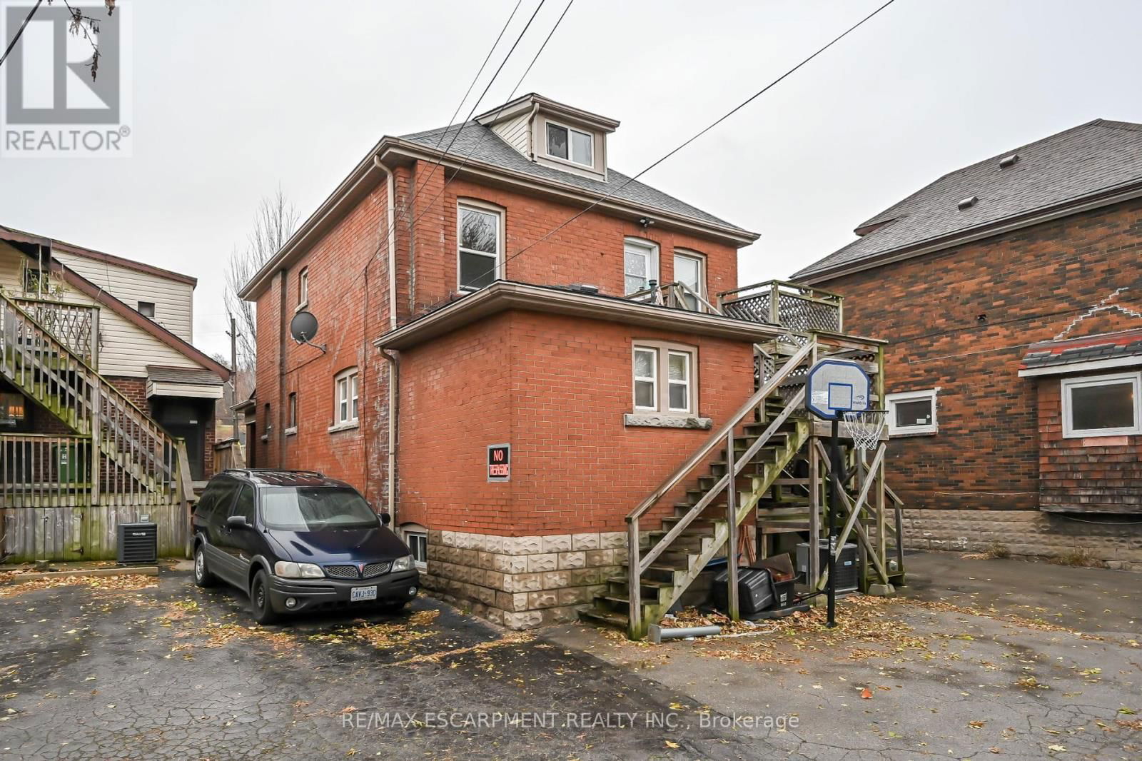 1597 KING STREET EAST Image 4