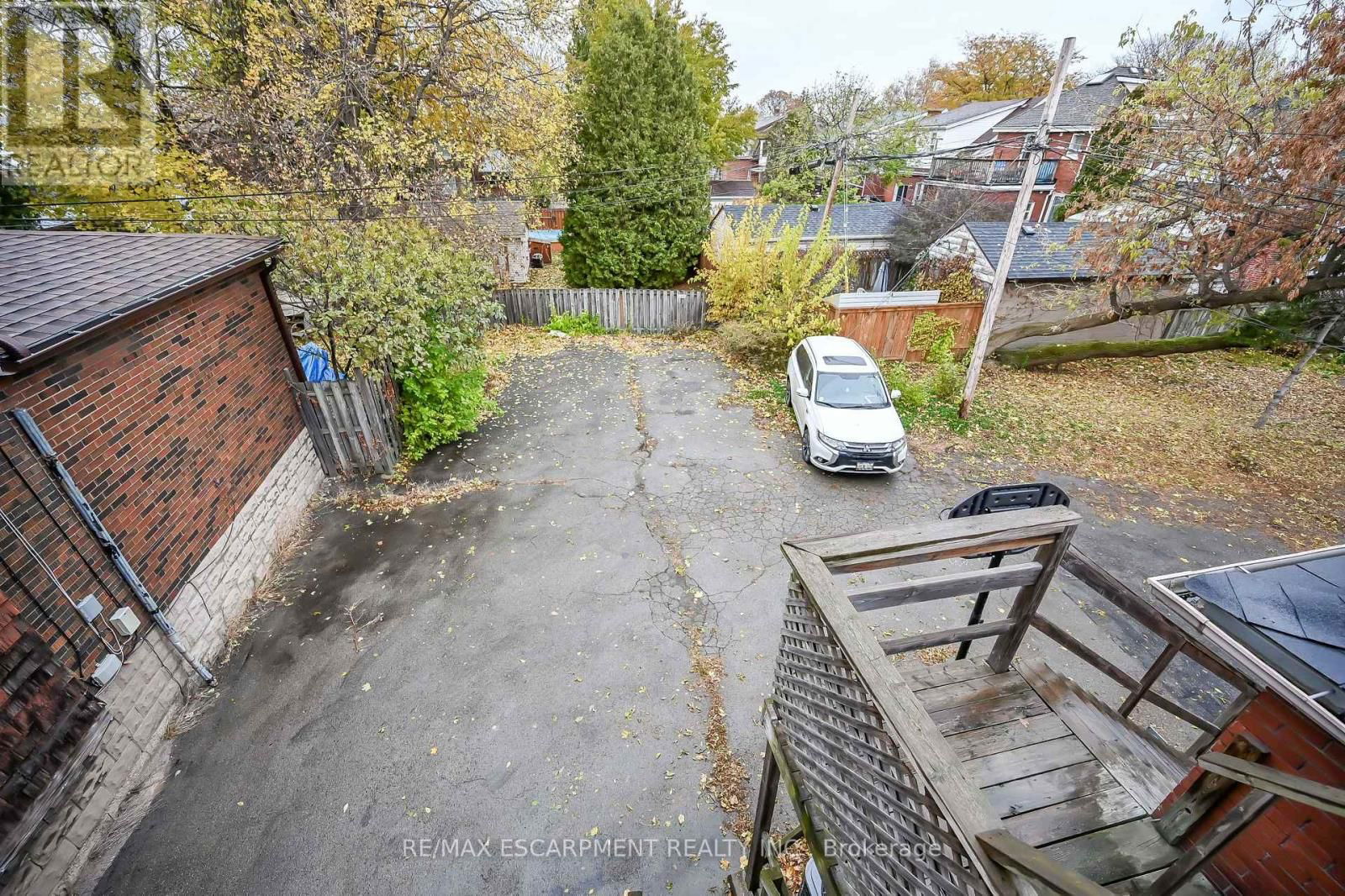 1597 KING STREET EAST Image 7