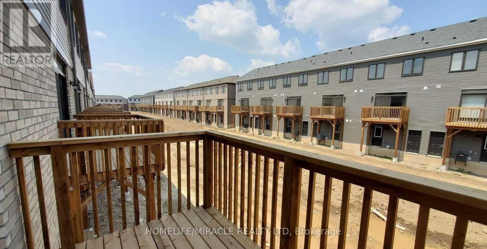 6 - 215 GILLESPIE DRIVE Image 16
