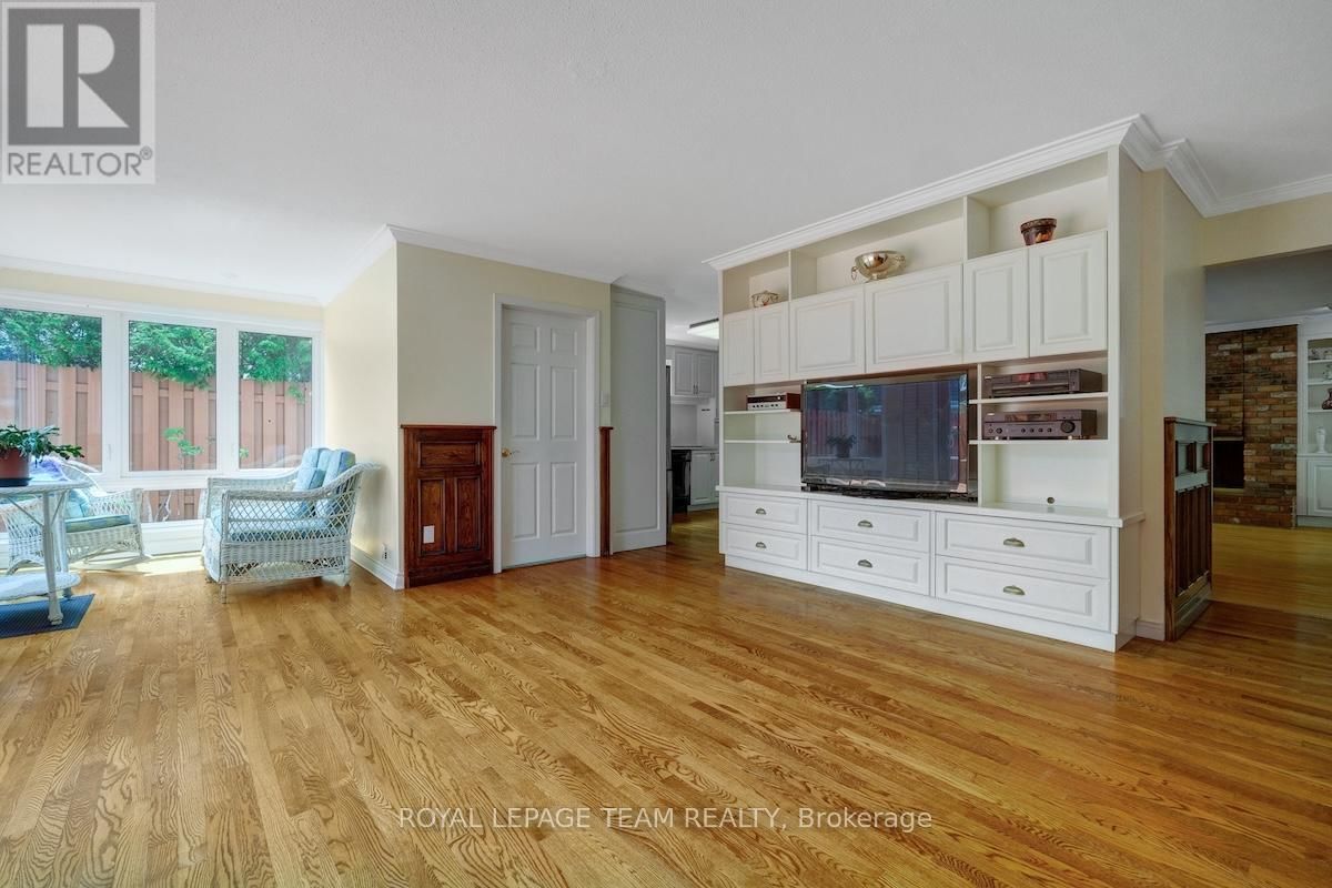 79 PARKLAND CRESCENT Image 21