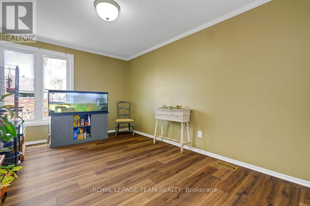 79 PARKLAND CRESCENT Image 30