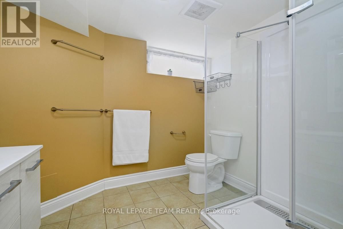 79 PARKLAND CRESCENT Image 33