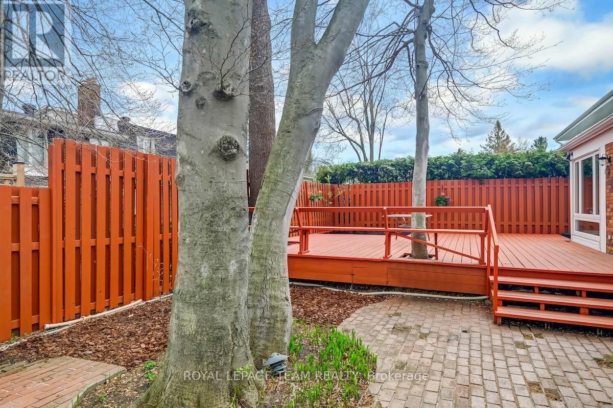 79 PARKLAND CRESCENT Image 39