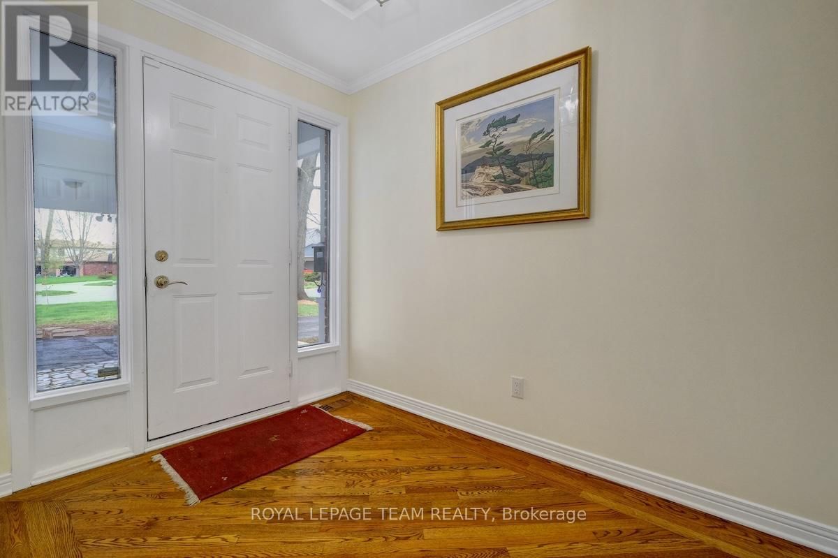 79 PARKLAND CRESCENT Image 6