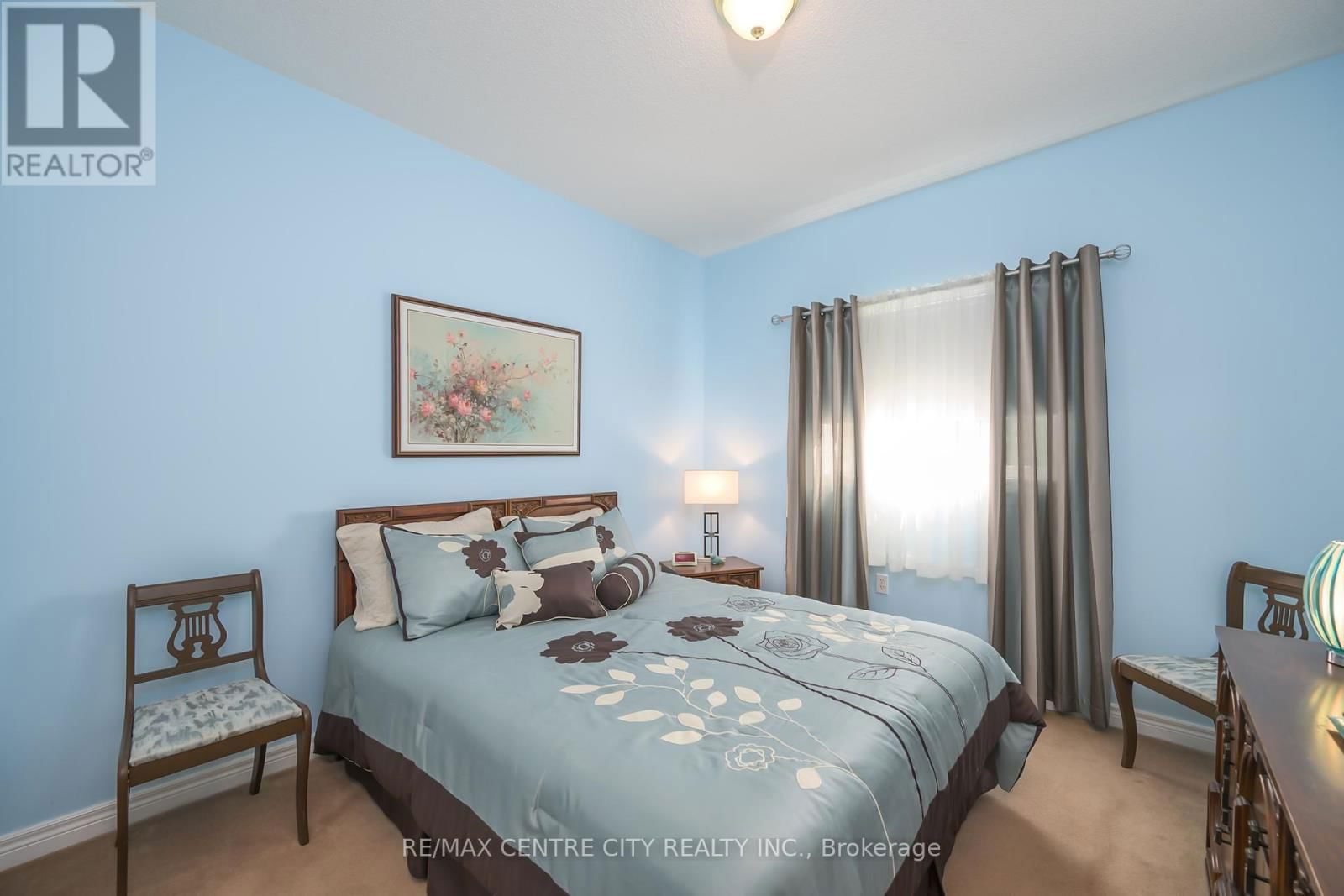 267 - 2025 MEADOWGATE BOULEVARD Image 14
