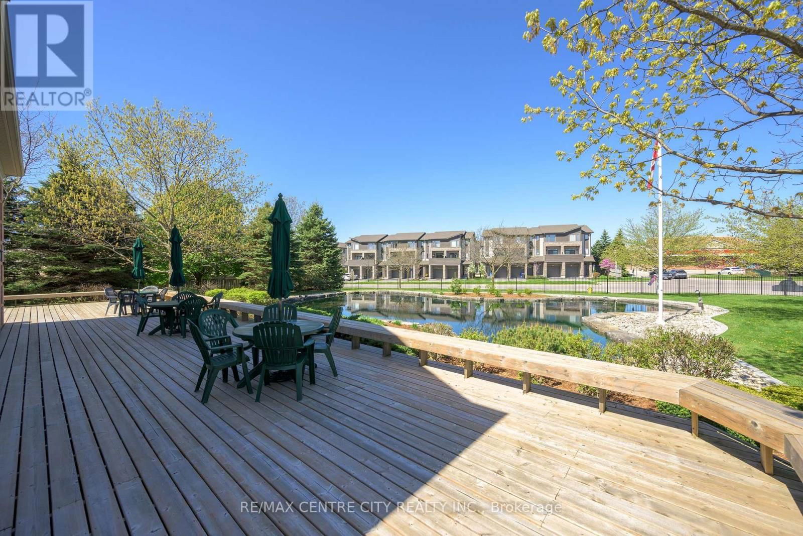 267 - 2025 MEADOWGATE BOULEVARD Image 34