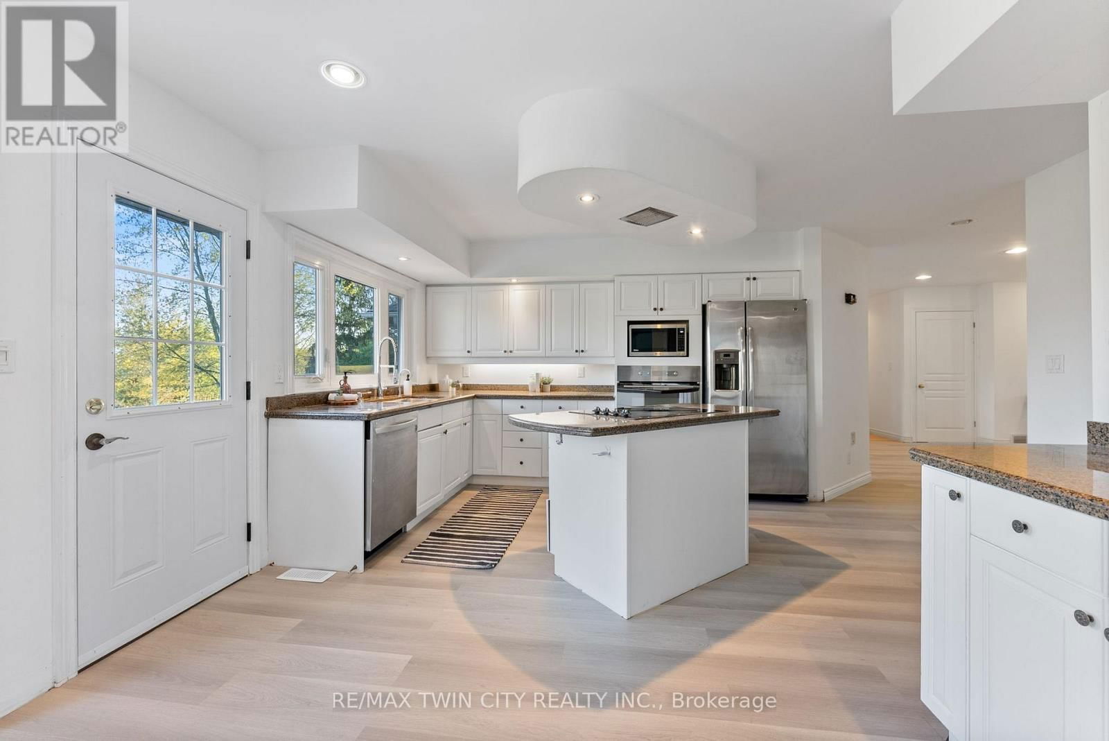 37 RIVER ROAD Image 14