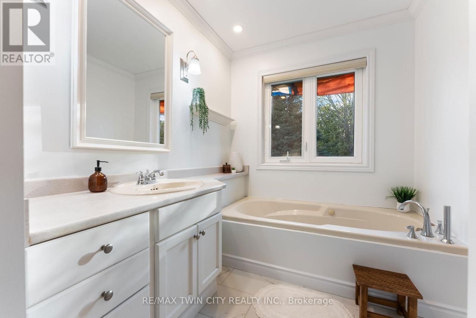 37 RIVER ROAD Image 23