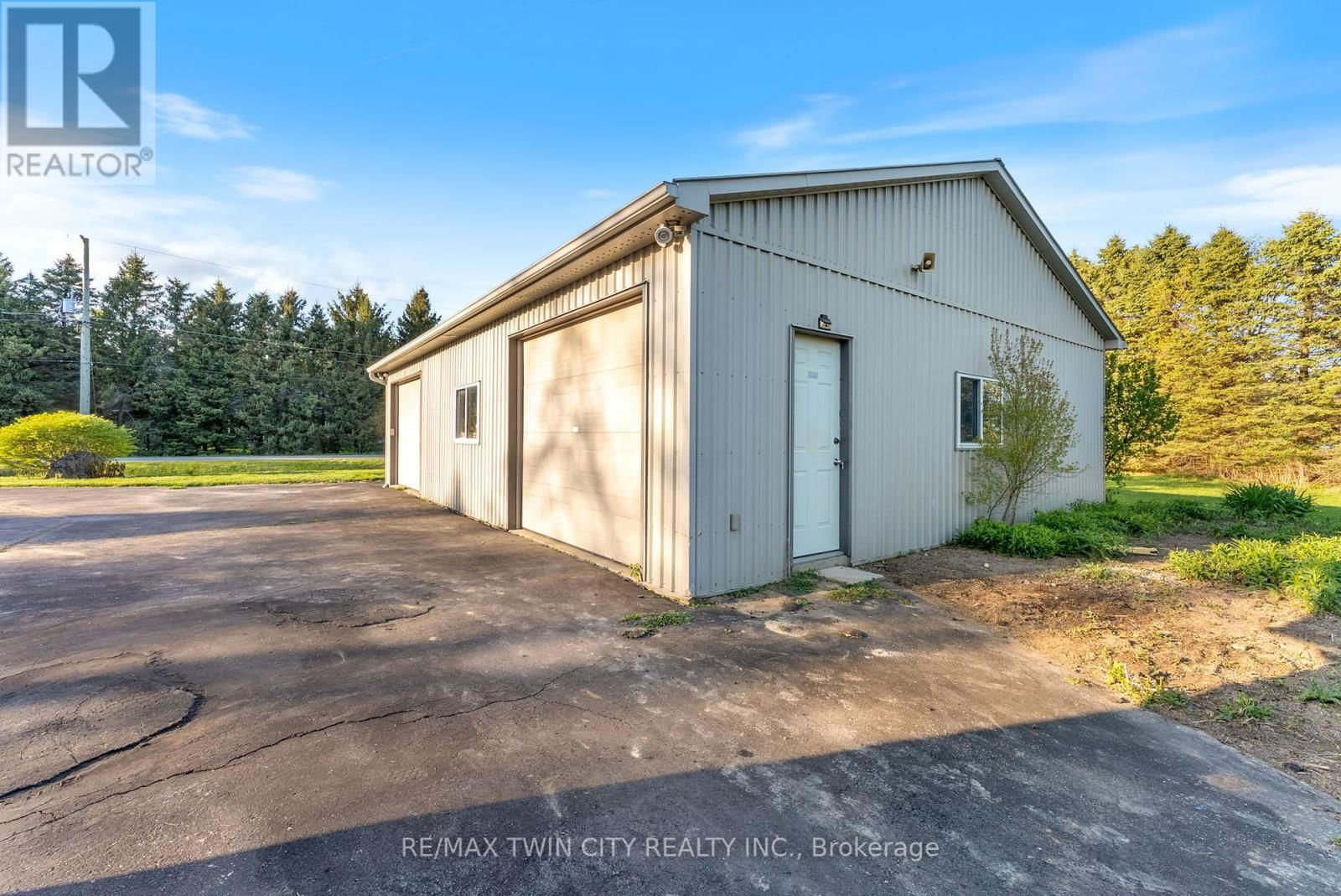 37 RIVER ROAD Image 32