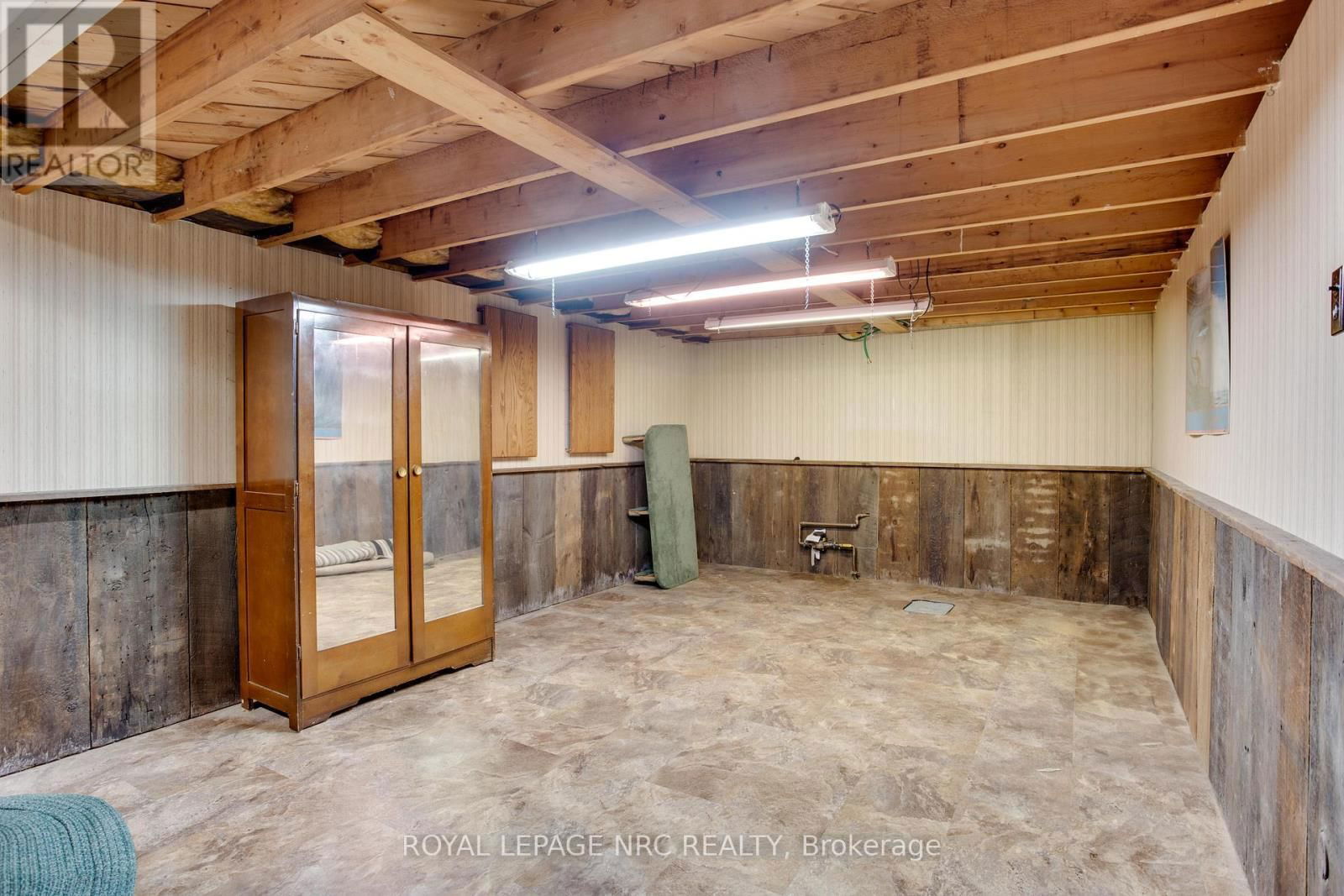 7061 DOLPHIN STREET Image 21