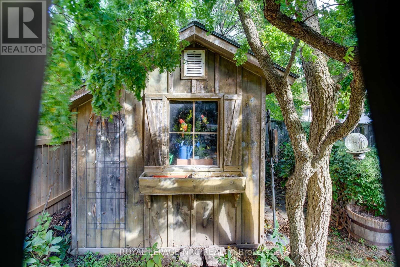 7061 DOLPHIN STREET Image 27