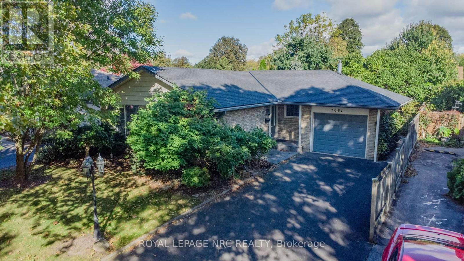 7061 DOLPHIN STREET Image 4