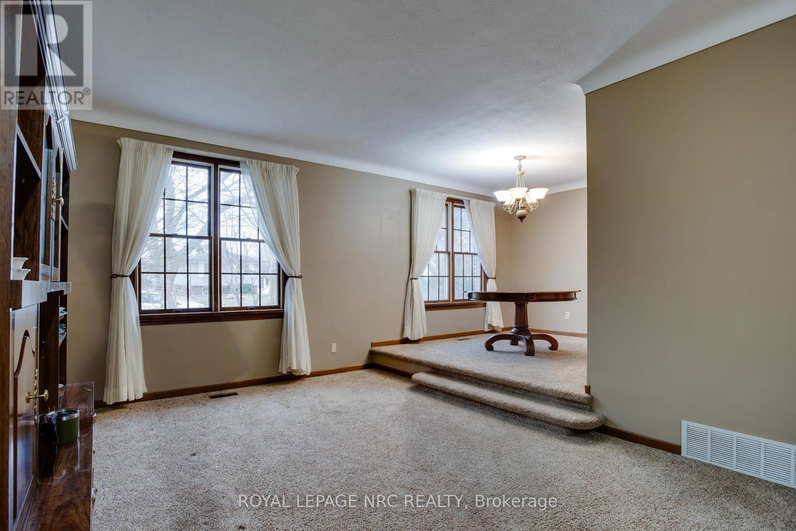 7061 DOLPHIN STREET Image 5