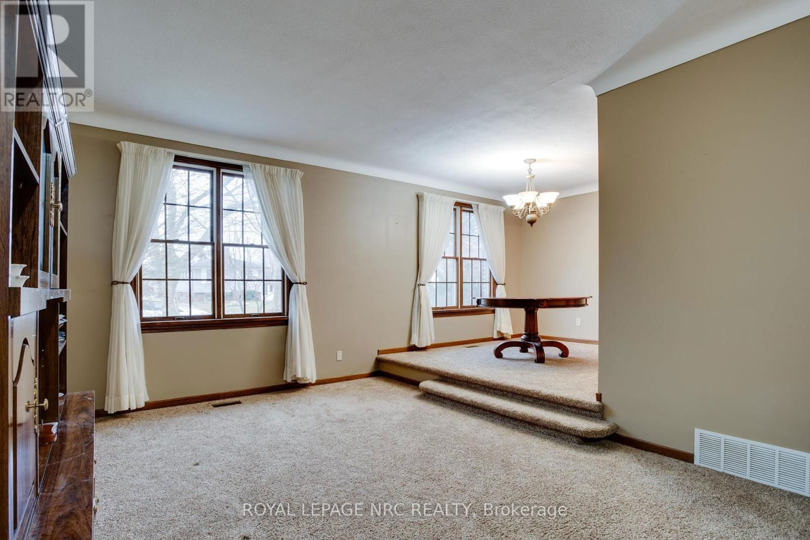 7061 DOLPHIN STREET Image 6