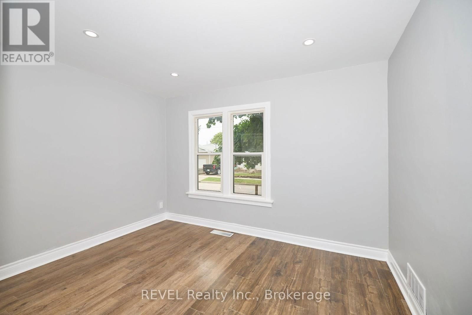 43 COSBY AVENUE Image 10