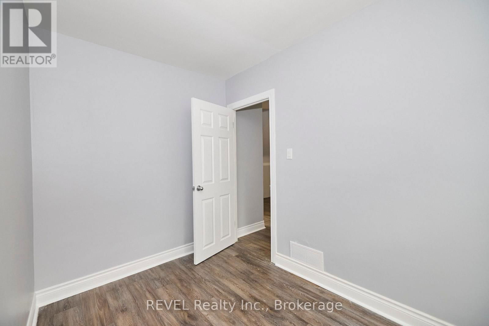 43 COSBY AVENUE Image 18