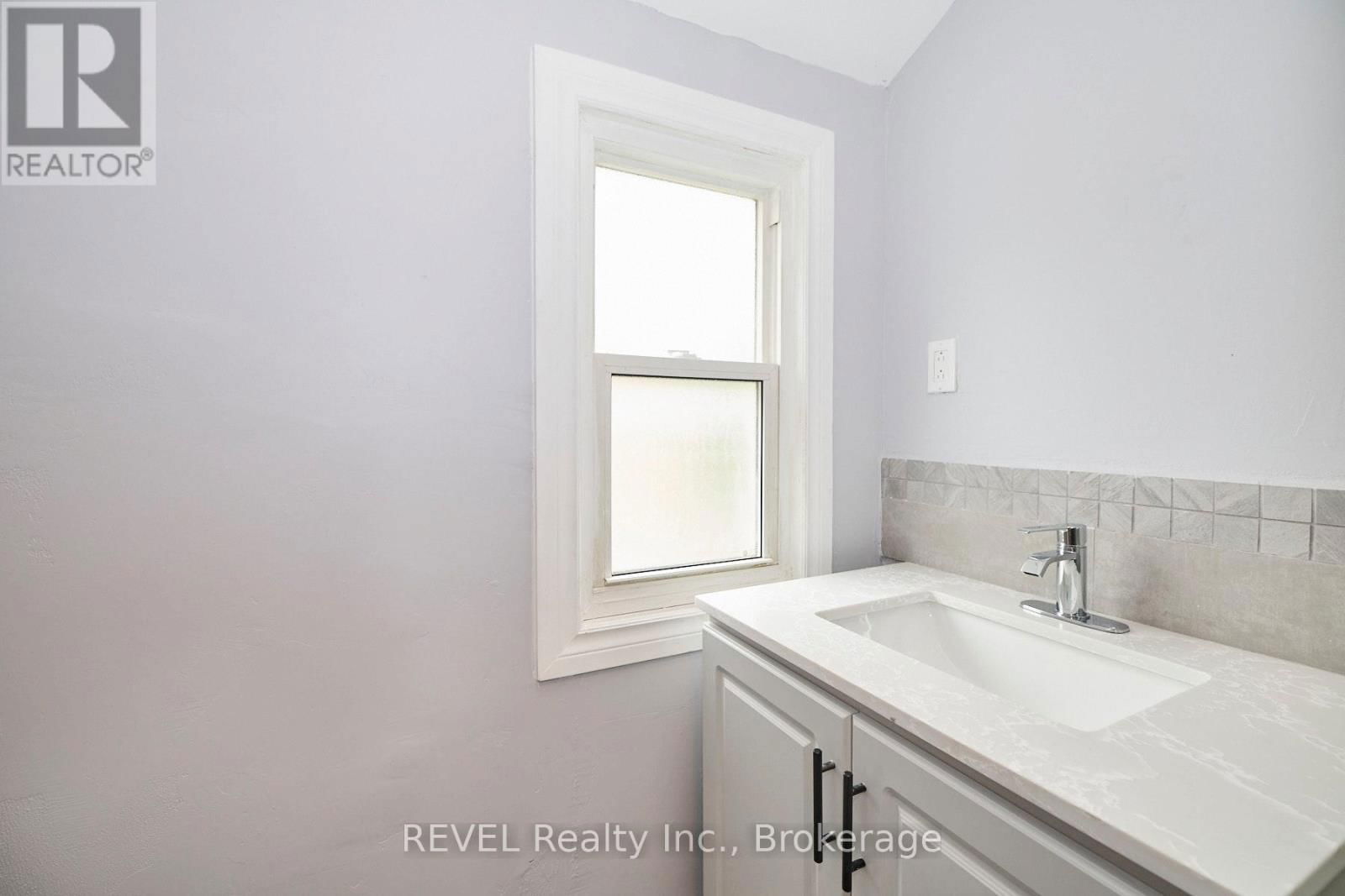 43 COSBY AVENUE Image 20