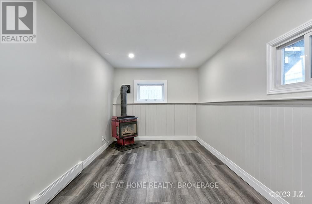 839 MOUNTAIN ASH ROAD WEST Image 20