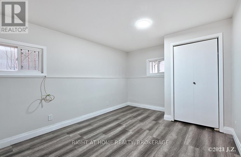839 MOUNTAIN ASH ROAD WEST Image 22