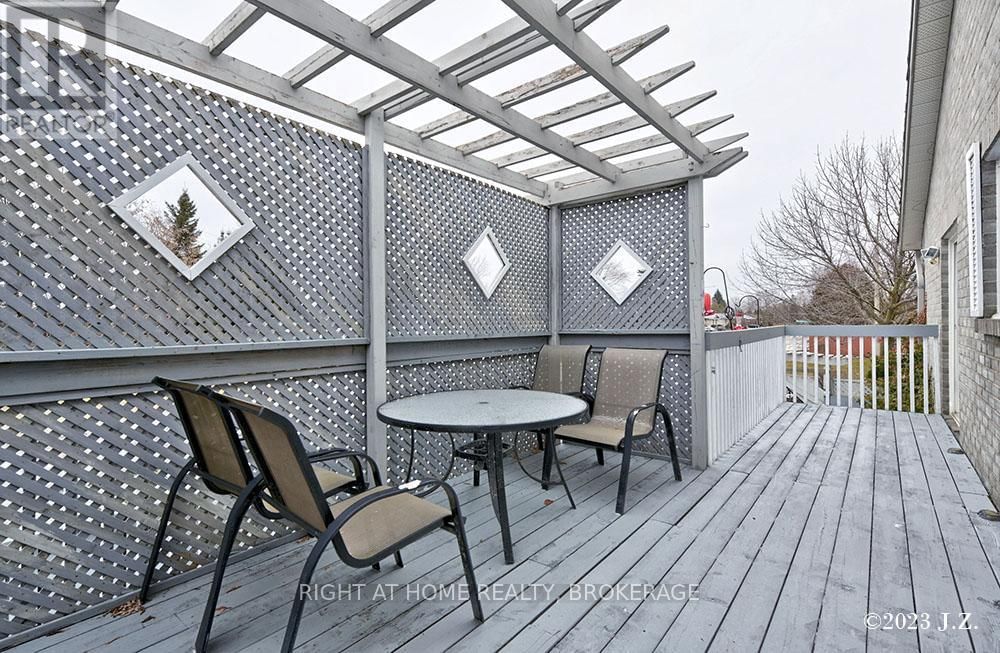 839 MOUNTAIN ASH ROAD WEST Image 26
