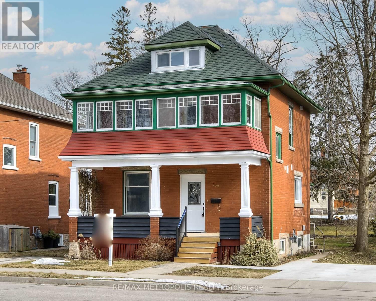 539 MOORE STREET Image 1