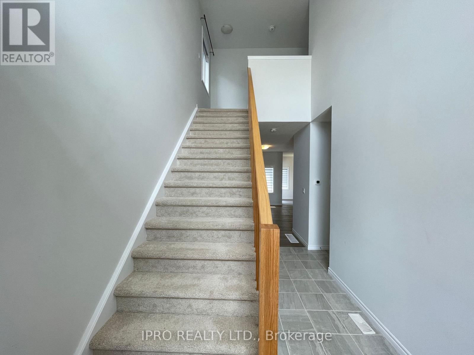 516 DOONWOODS CRESCENT WEST Image 19