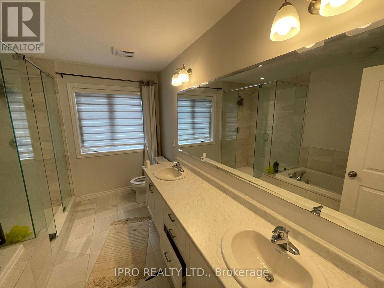 516 DOONWOODS CRESCENT WEST Image 23