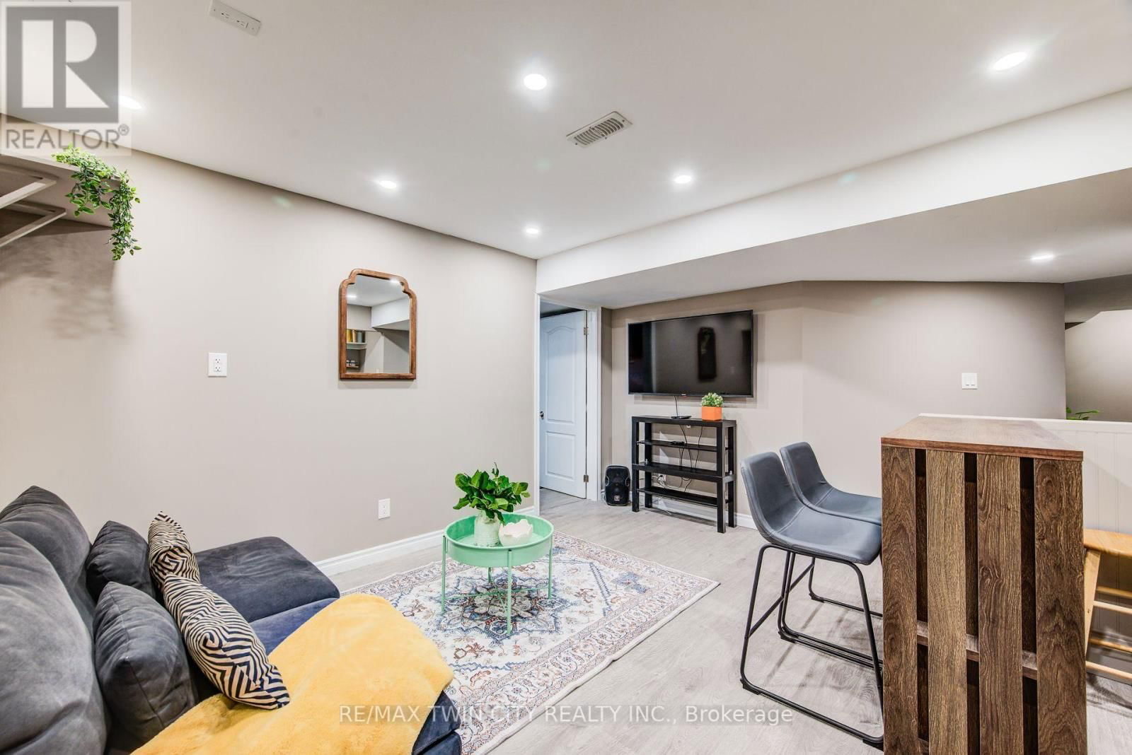 616 FRIEBURG DRIVE Image 35