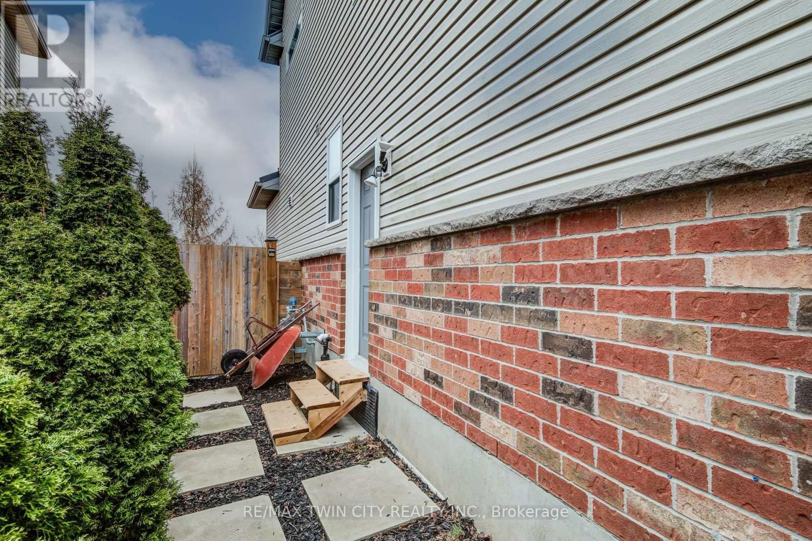 616 FRIEBURG DRIVE Image 44