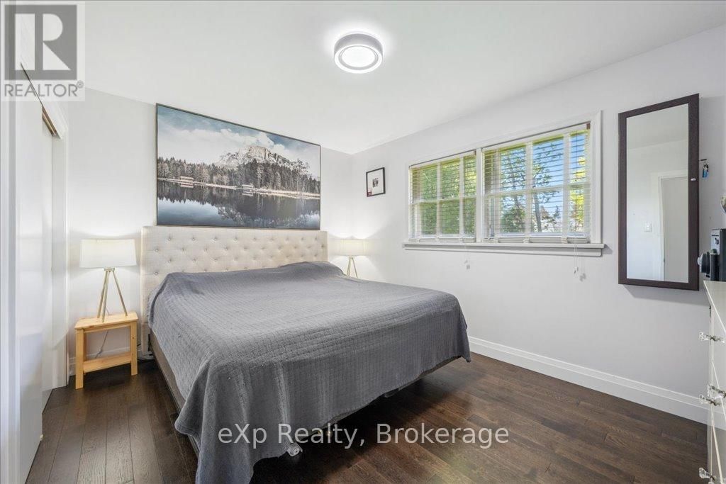 12 LINCOLN CRESCENT Image 17