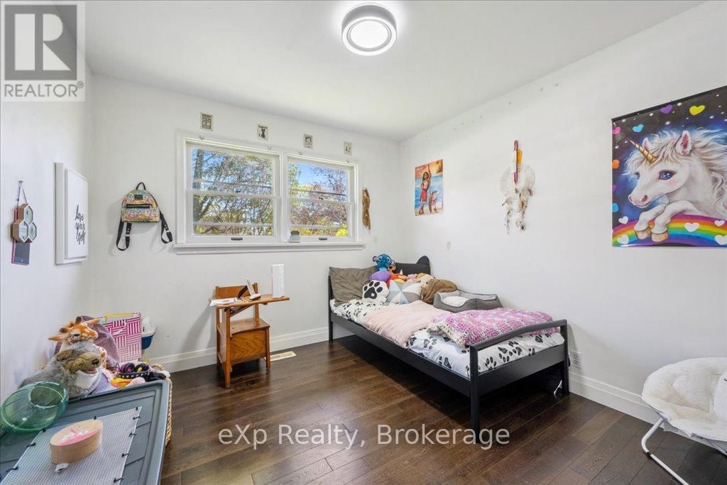 12 LINCOLN CRESCENT Image 19