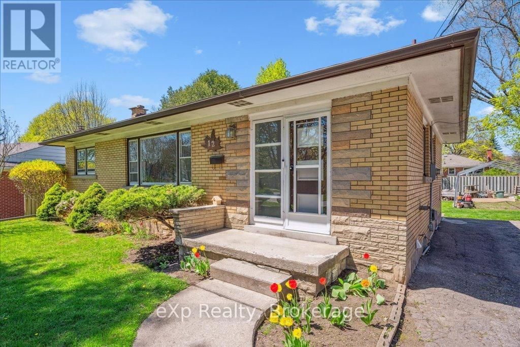 12 LINCOLN CRESCENT Image 3