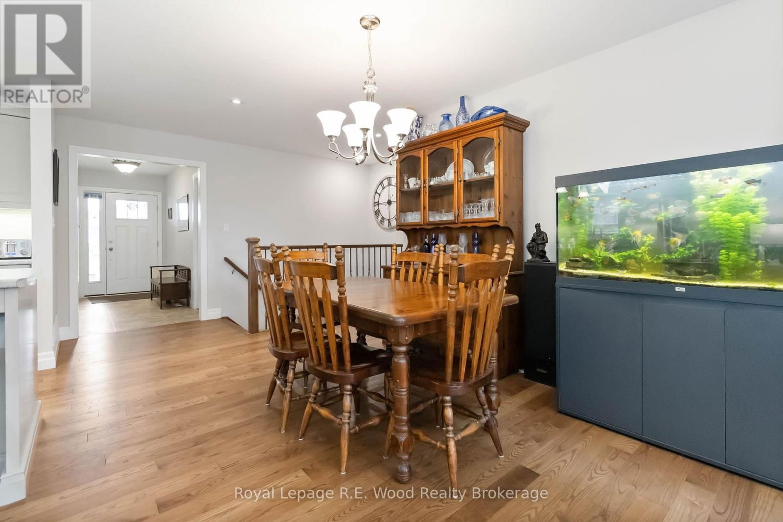 301 WILSON AVENUE Image 11