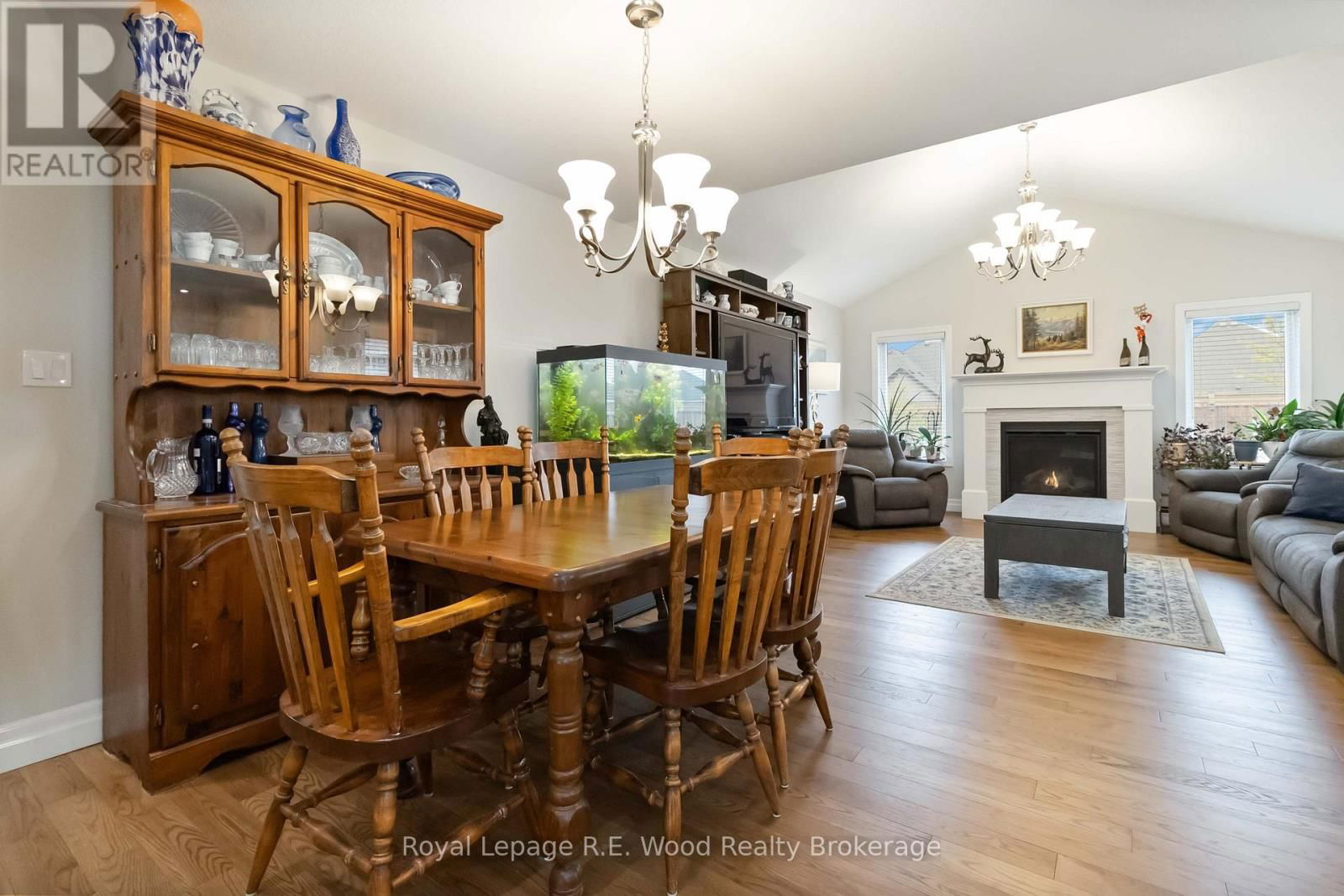 301 WILSON AVENUE Image 12