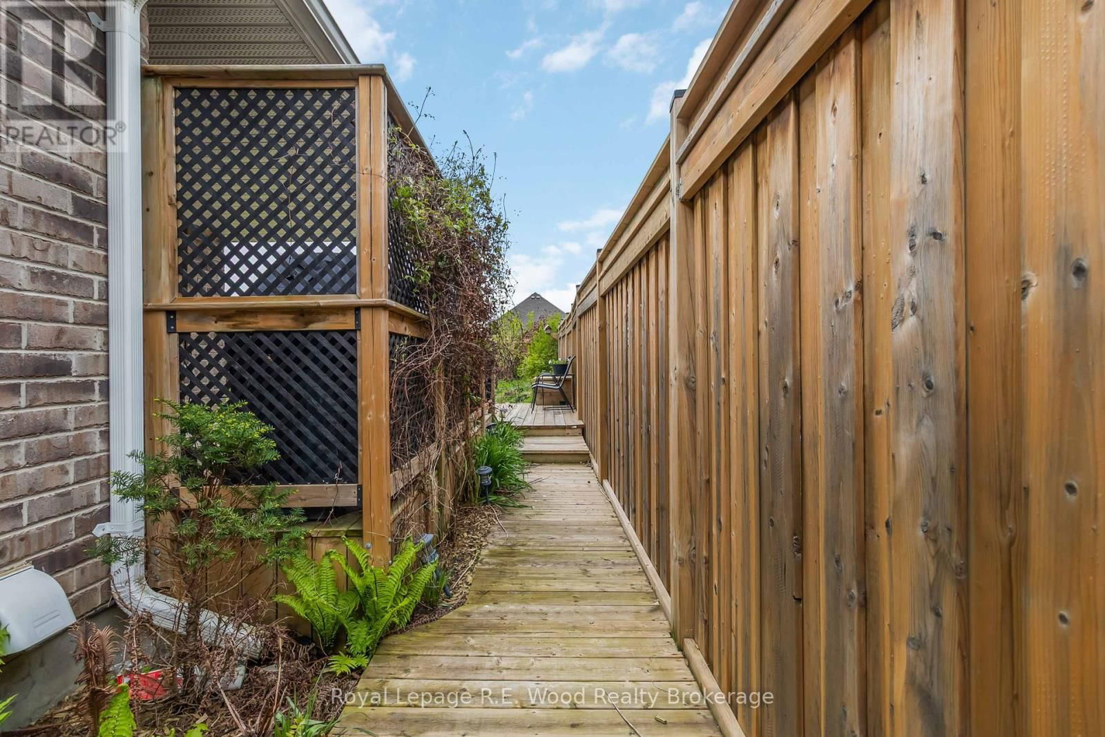 301 WILSON AVENUE Image 36