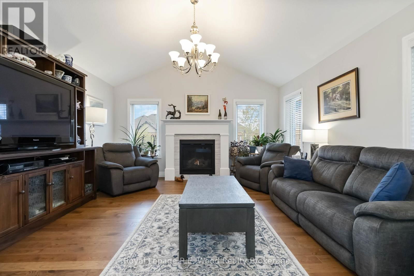 301 WILSON AVENUE Image 8