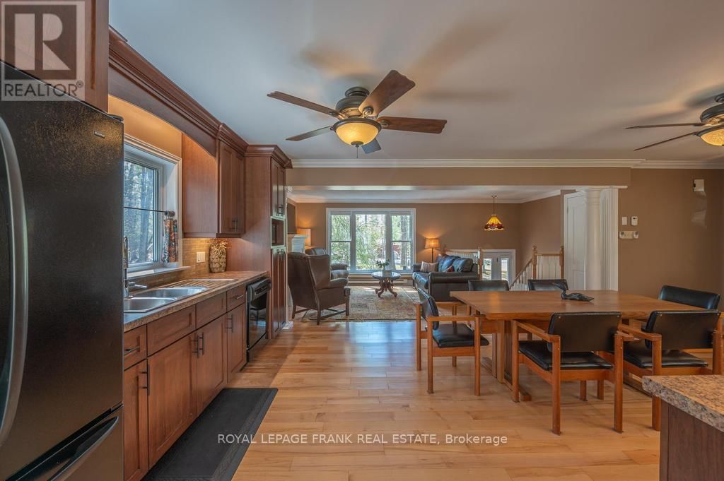 132 SUGARBUSH CRESCENT Image 16