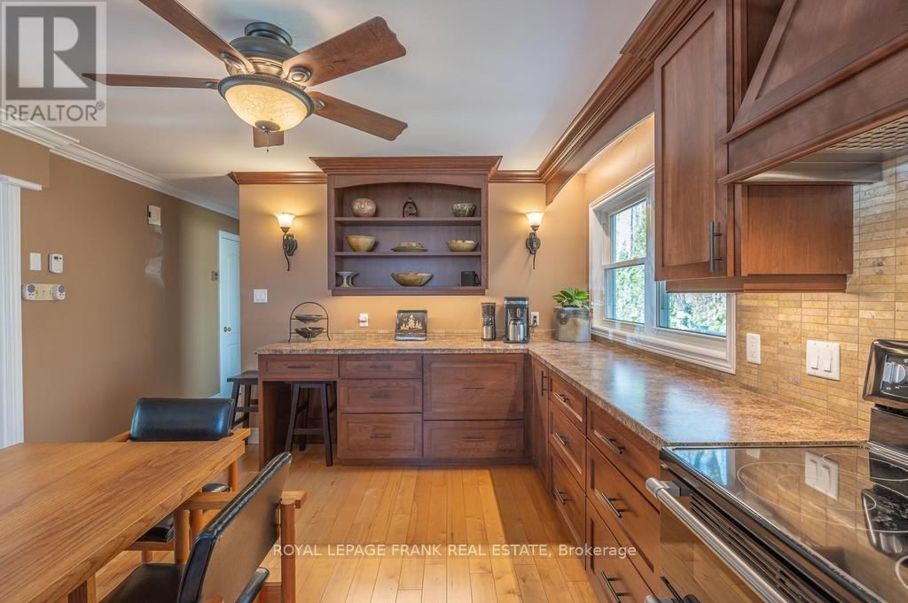 132 SUGARBUSH CRESCENT Image 17