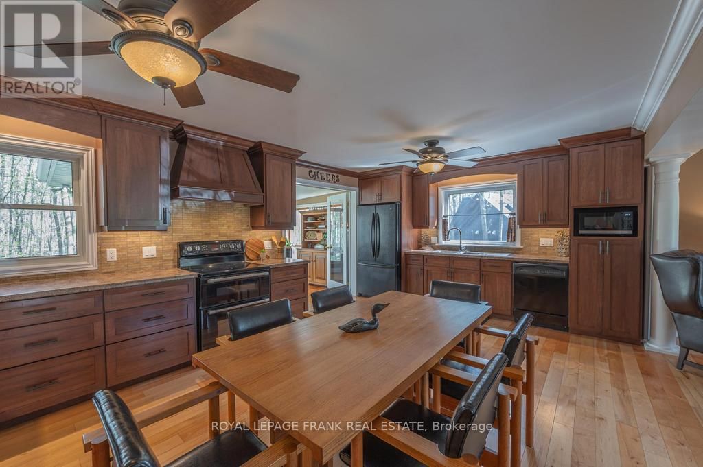 132 SUGARBUSH CRESCENT Image 18