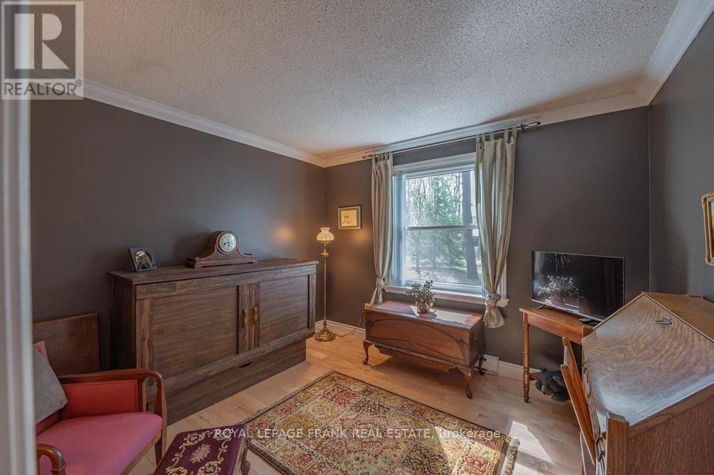 132 SUGARBUSH CRESCENT Image 23