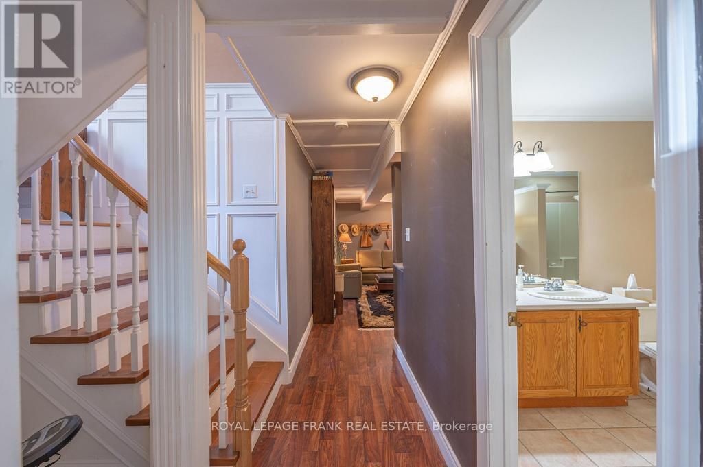 132 SUGARBUSH CRESCENT Image 25