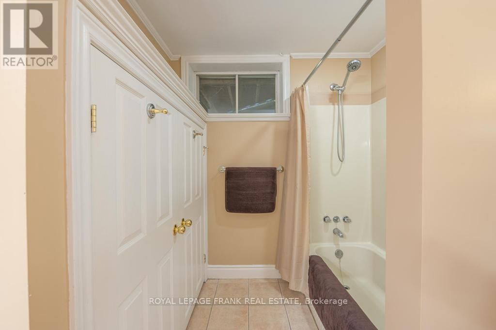 132 SUGARBUSH CRESCENT Image 30