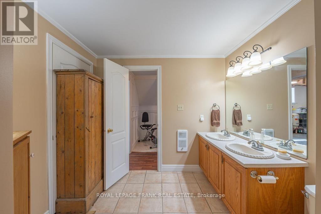 132 SUGARBUSH CRESCENT Image 31