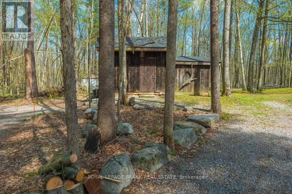 132 SUGARBUSH CRESCENT Image 36