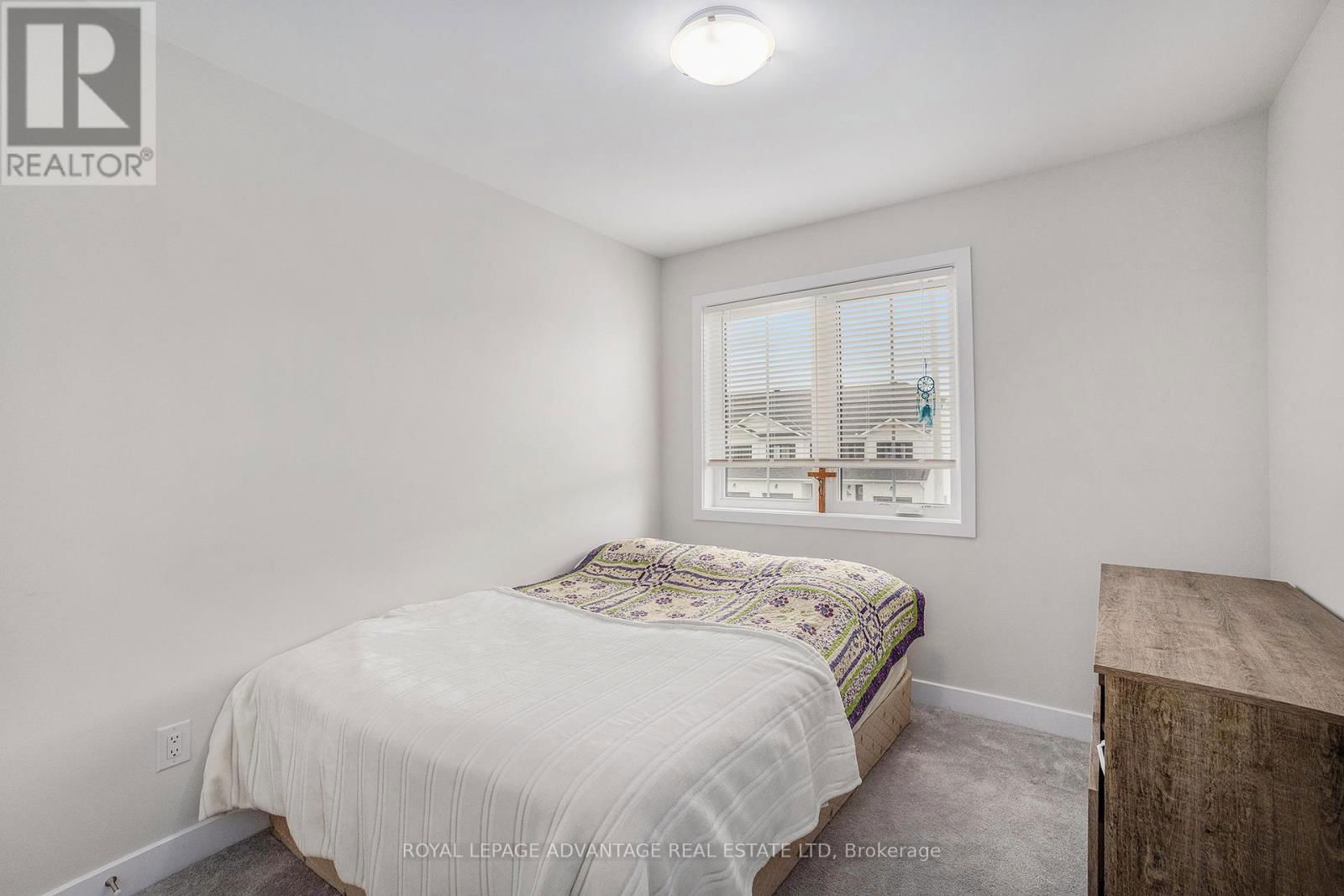 28 MARGARET GRAHAM TERRACE Image 17