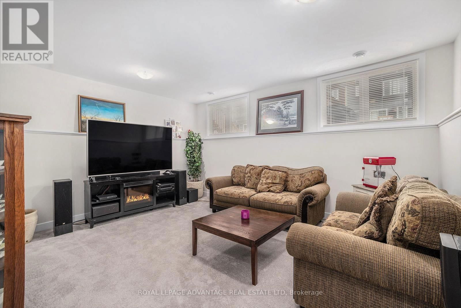 28 MARGARET GRAHAM TERRACE Image 22