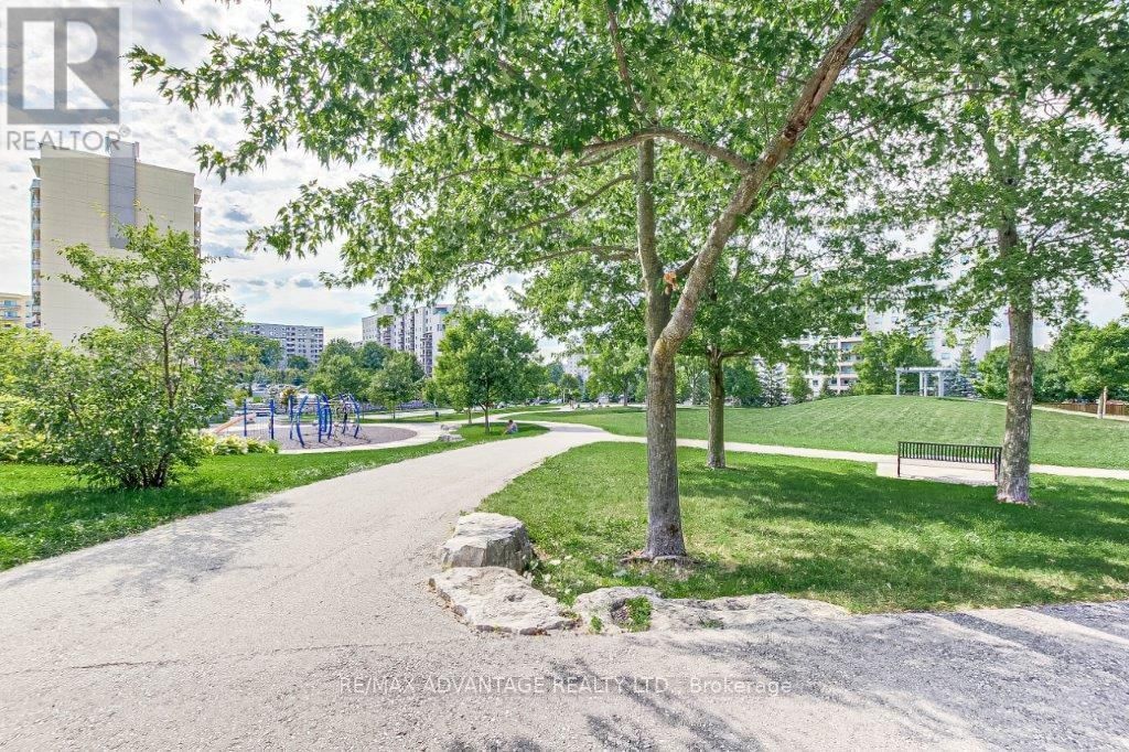 310 - 320 SUGARCREEK TRAIL Image 25